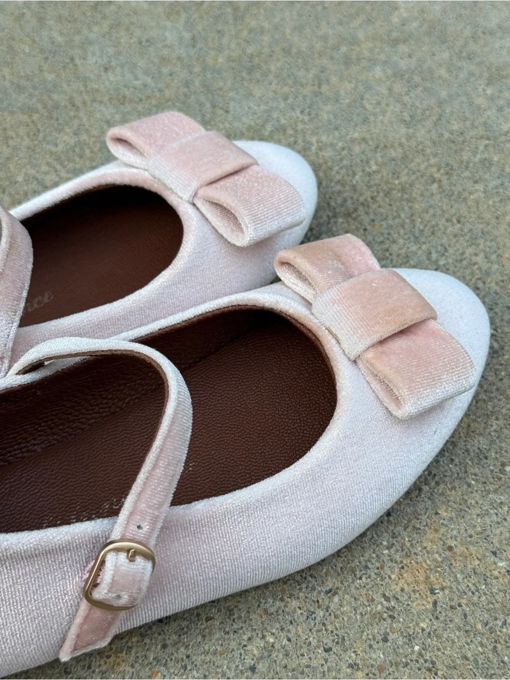 Age of innocence sz 29 Ellen velvet light pink Mary Jane shoes